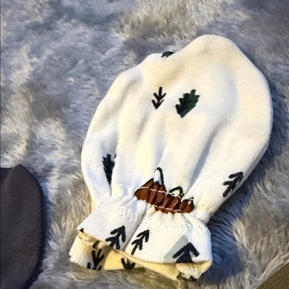 Assorted Baby Mittens Set